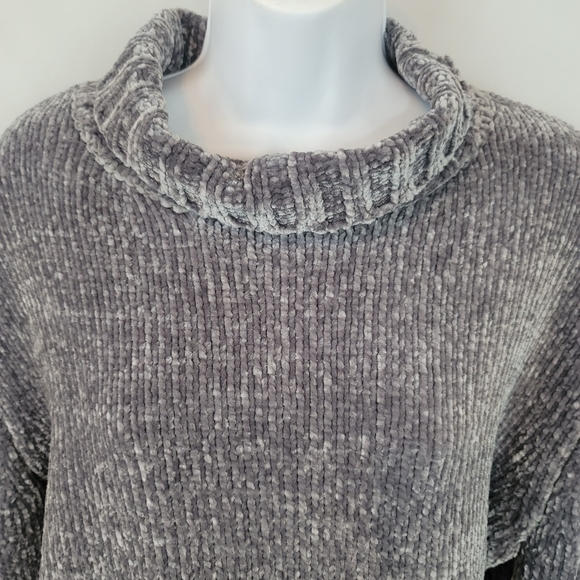 Cynthia Rowley Gray Sweater - Picture 2 of 5